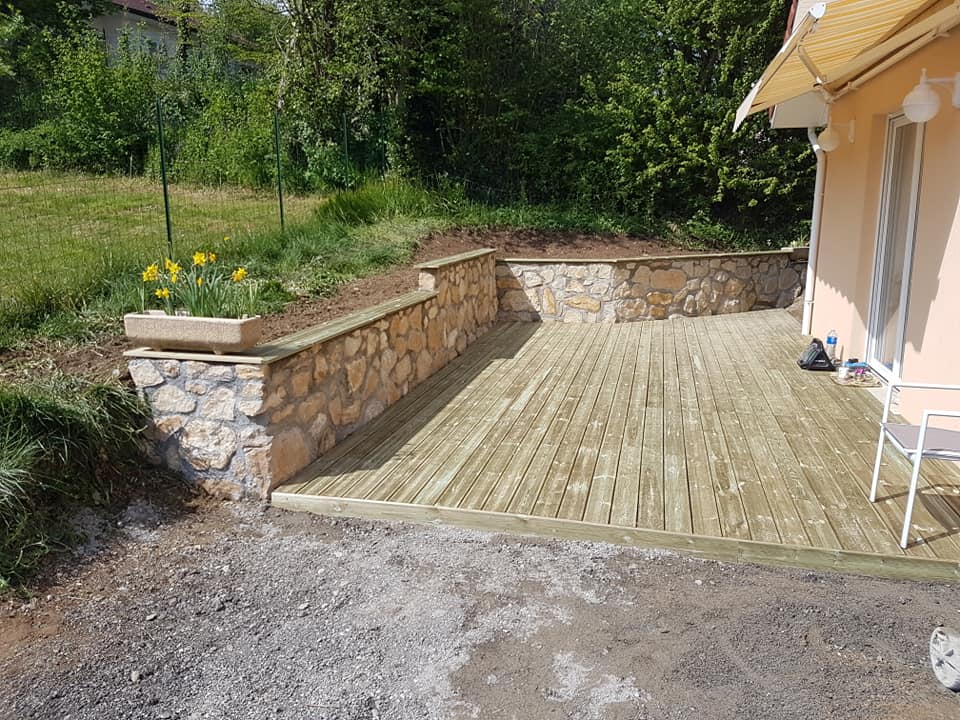 Terrasse et menuiseries extérieure à la Roche-sur-Foron